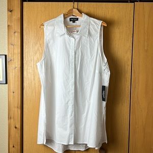 NWT. Jones New York 2X white button down sleeveless shirt.